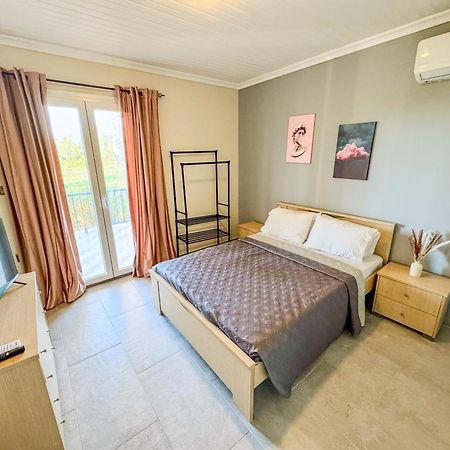 Beachlife: The Bungalow Marmari  Bagian luar foto